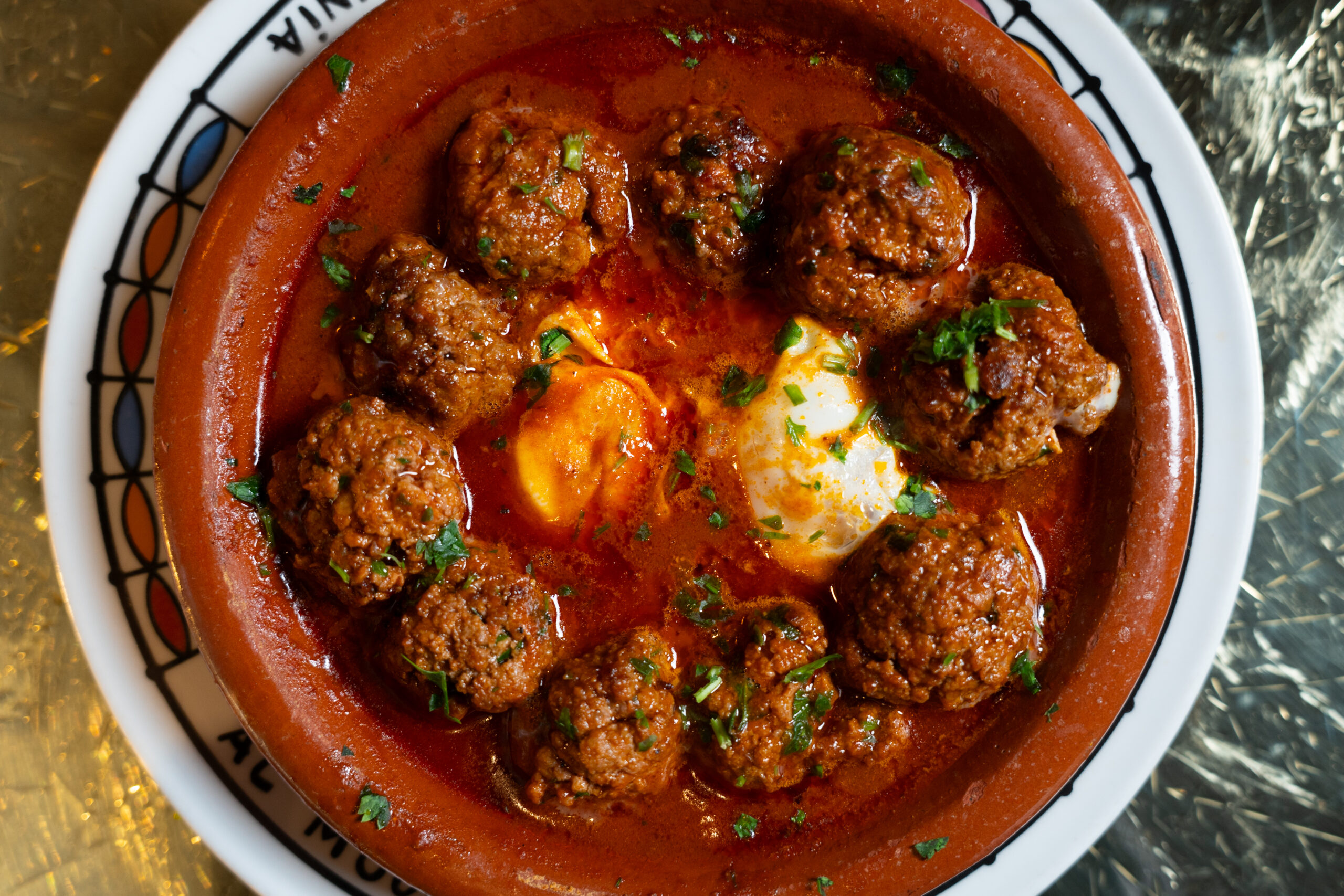 TAJINE DE KEFTA CON HUEVOS scaled